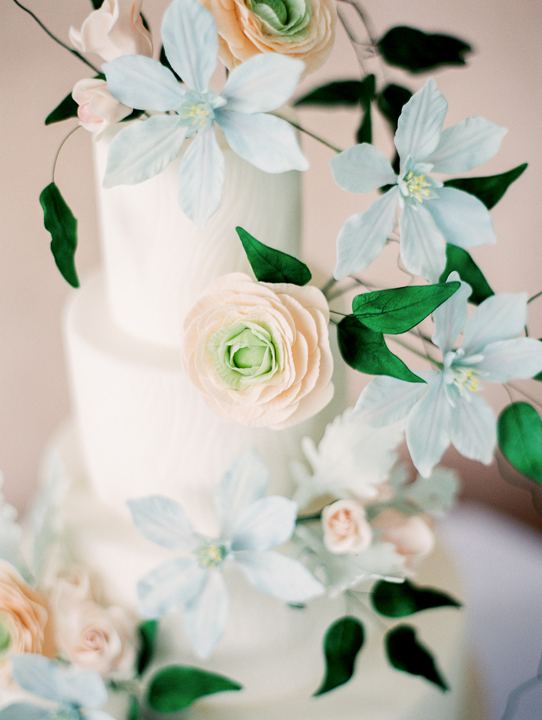 Kimberly's Cakery at the Oldfield wedding